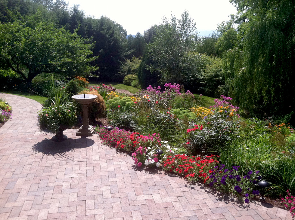 Outdoor Plants & Planting in (VT) Vermont | Morning Dew Landscaping